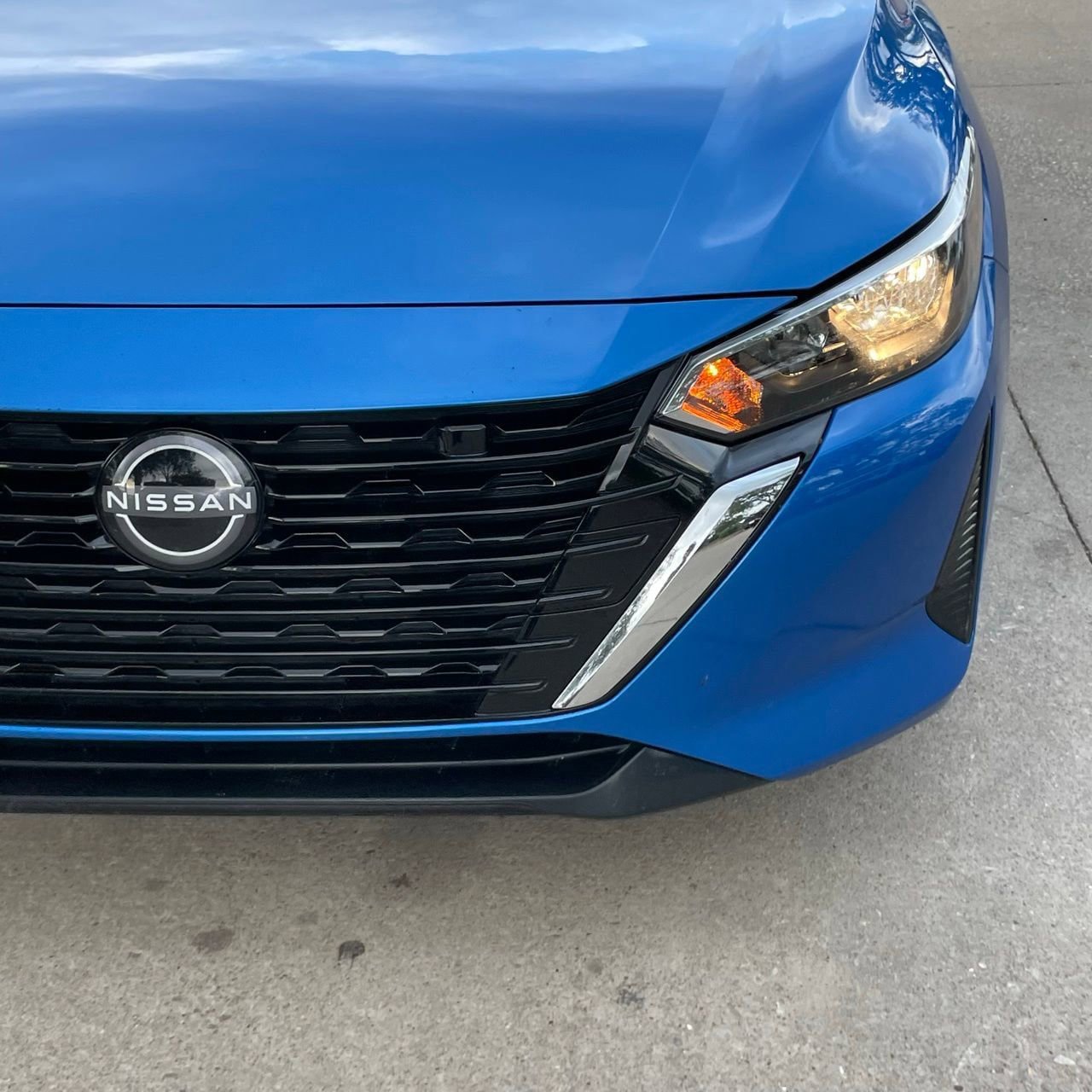 Used 2024 Nissan Sentra SV FWD image 8