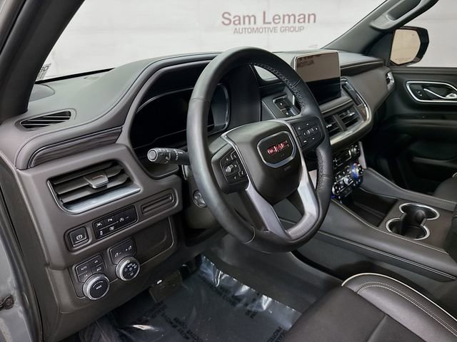 Used 2024 GMC Yukon XL SLT w/ SLT Luxury Package image 10