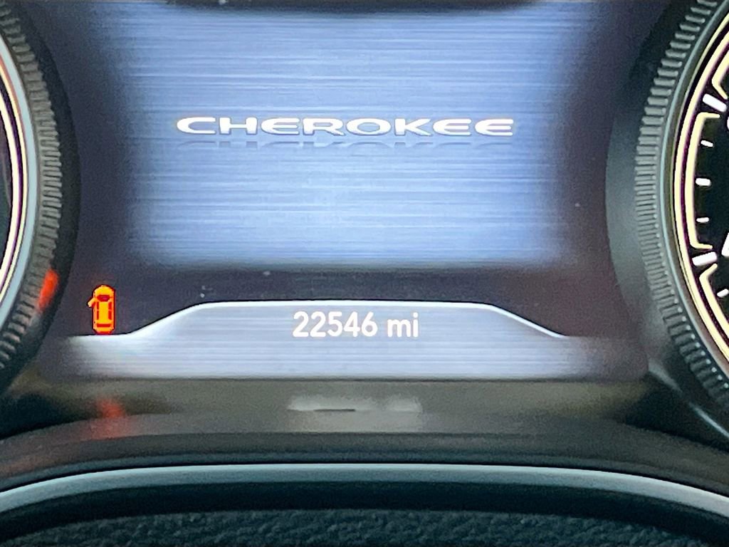 Used 2021 Jeep Cherokee Limited w/ Elite Package image 12