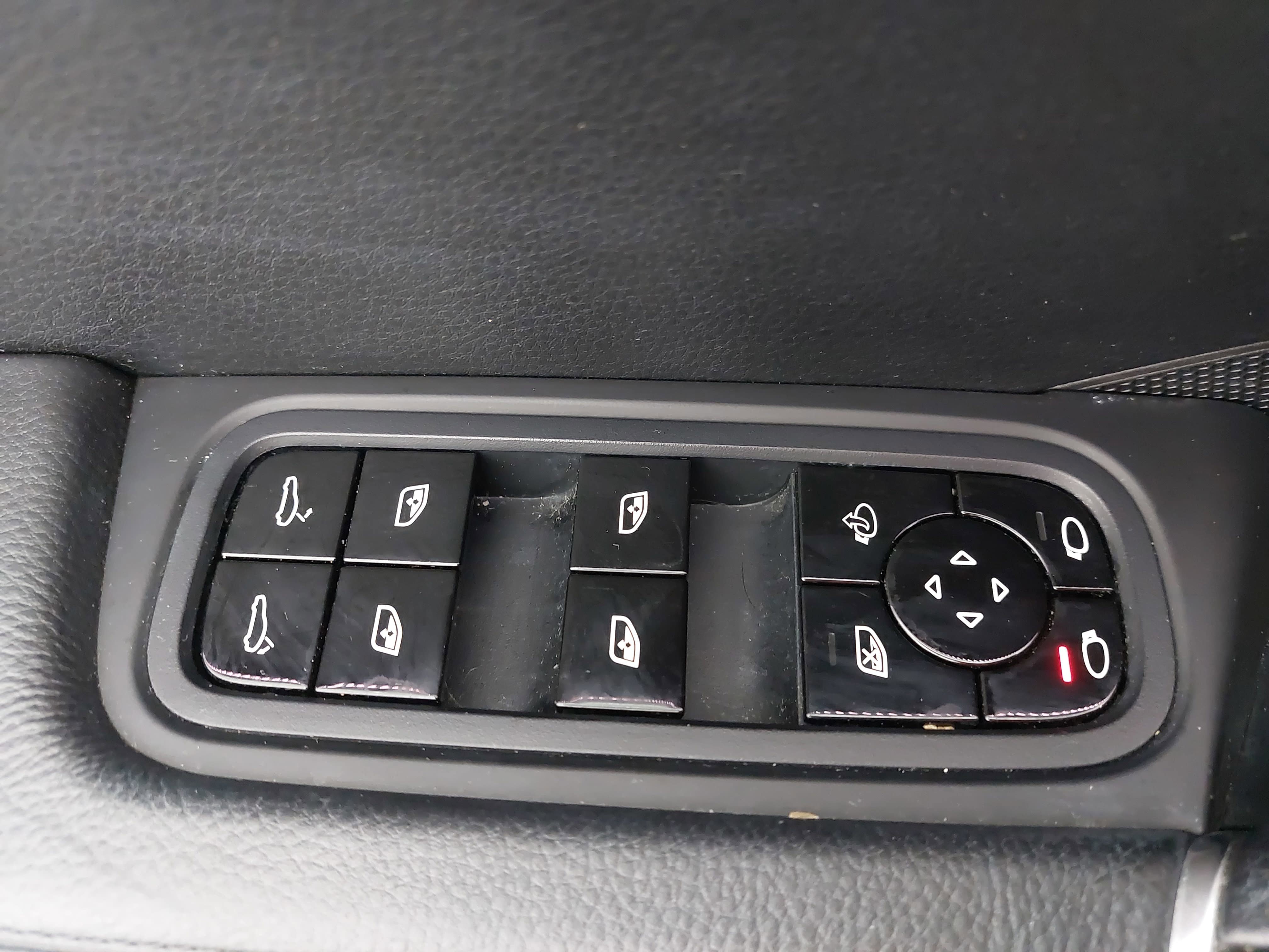 Certified 2019 Porsche Cayenne S AWD/4WD image 30