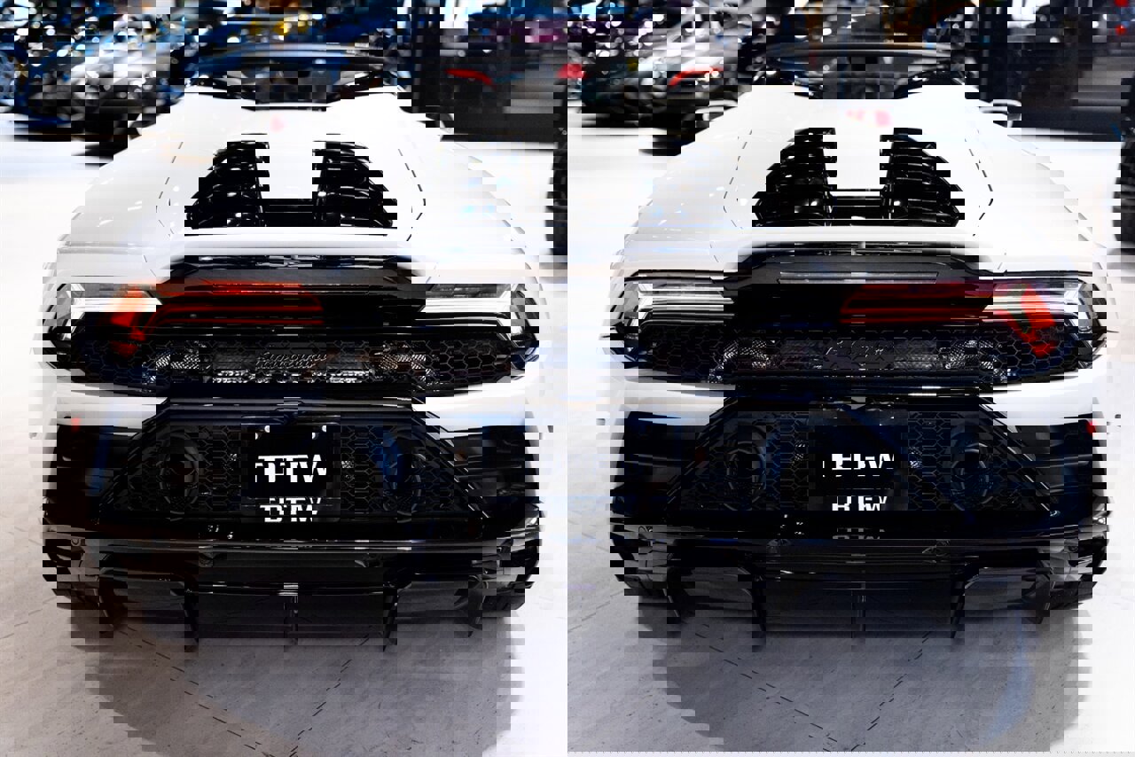Used 2023 Lamborghini Huracan EVO image 22