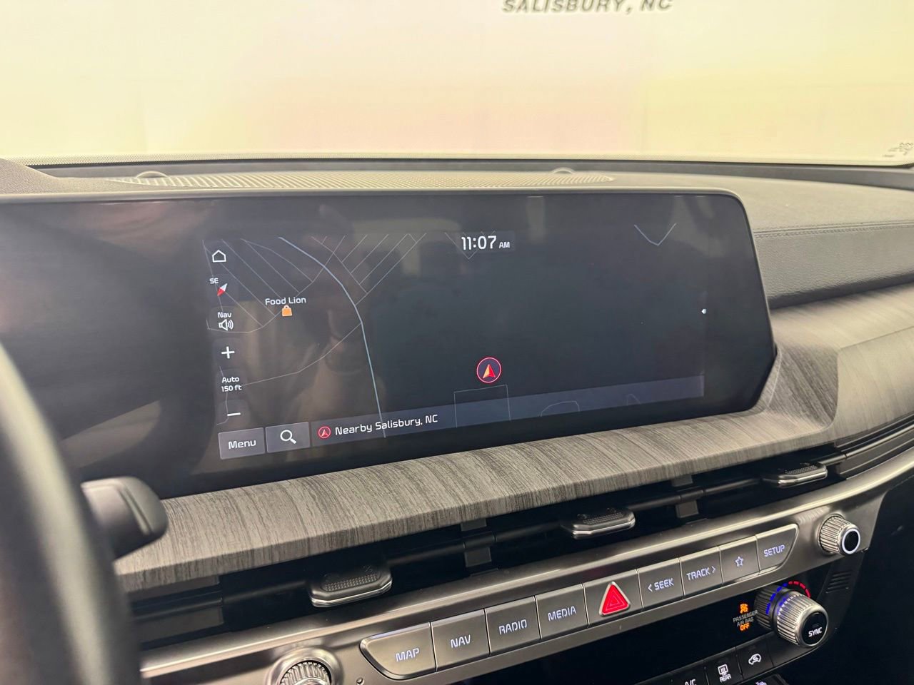 Used 2024 Kia Telluride EX image 18