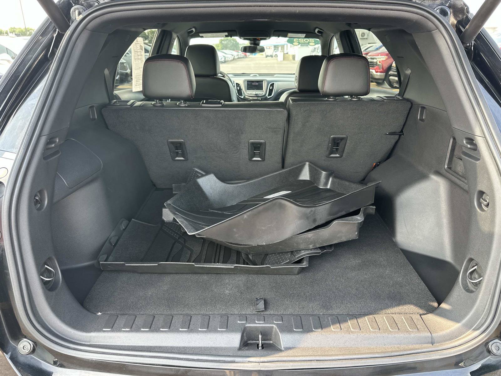 Certified 2023 Chevrolet Equinox RS w/ LPO, Floor Liner Package AWD/4WD image 9