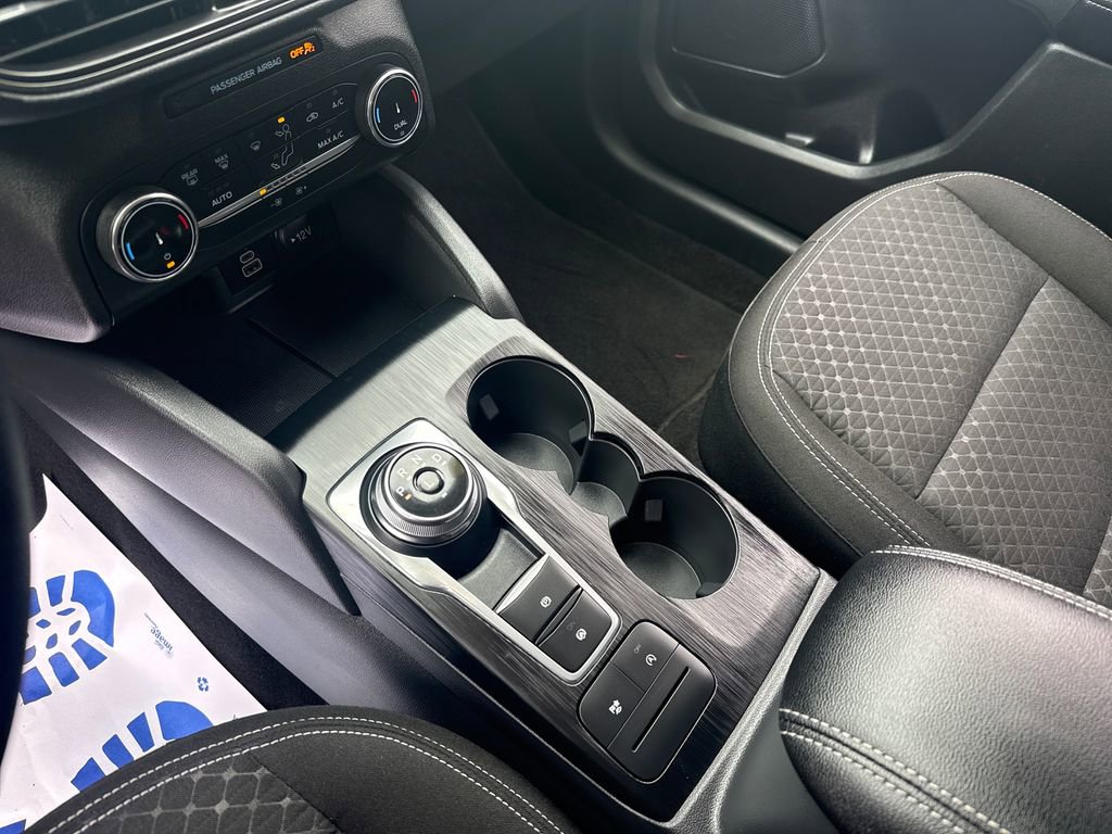 Used 2025 Ford Escape Active AWD/4WD image 13