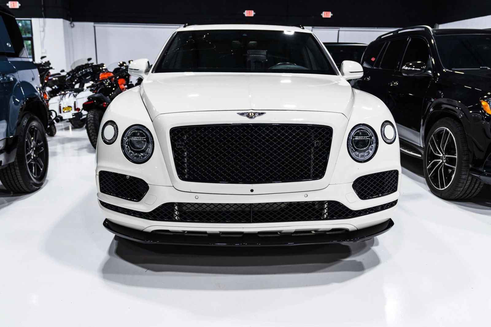 Used 2019 Bentley Bentayga AWD/4WD image 3