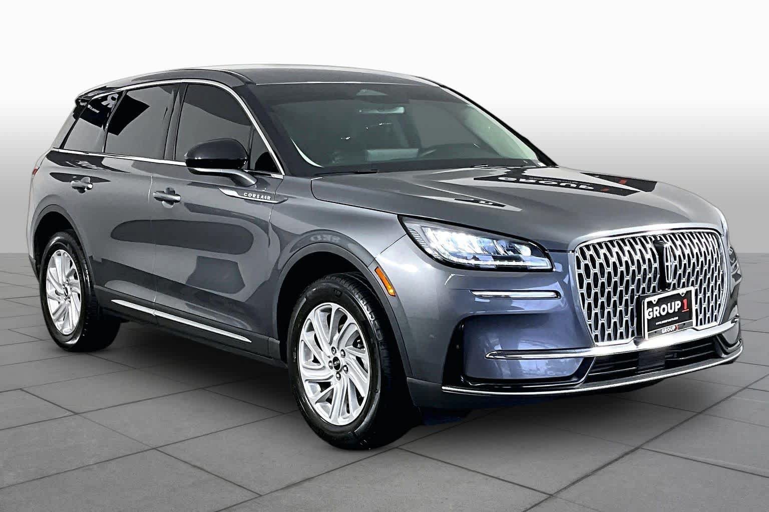 Used 2024 Lincoln Corsair FWD image 3