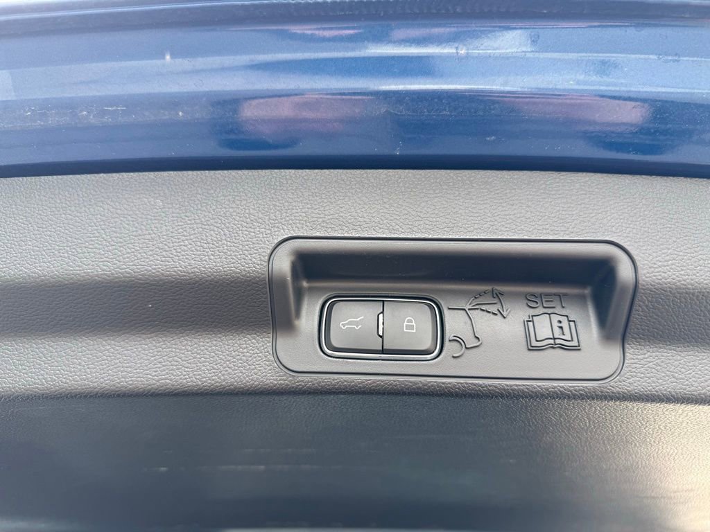 Used 2023 Ford Explorer Limited w/ Limited Technology Package image 26