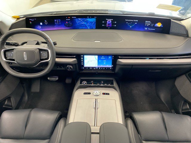 New 2025 Lincoln Navigator Reserve image 15