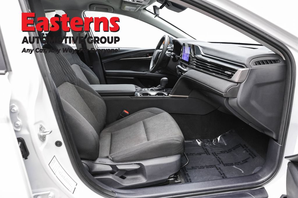 Used 2025 Toyota Camry LE FWD image 23