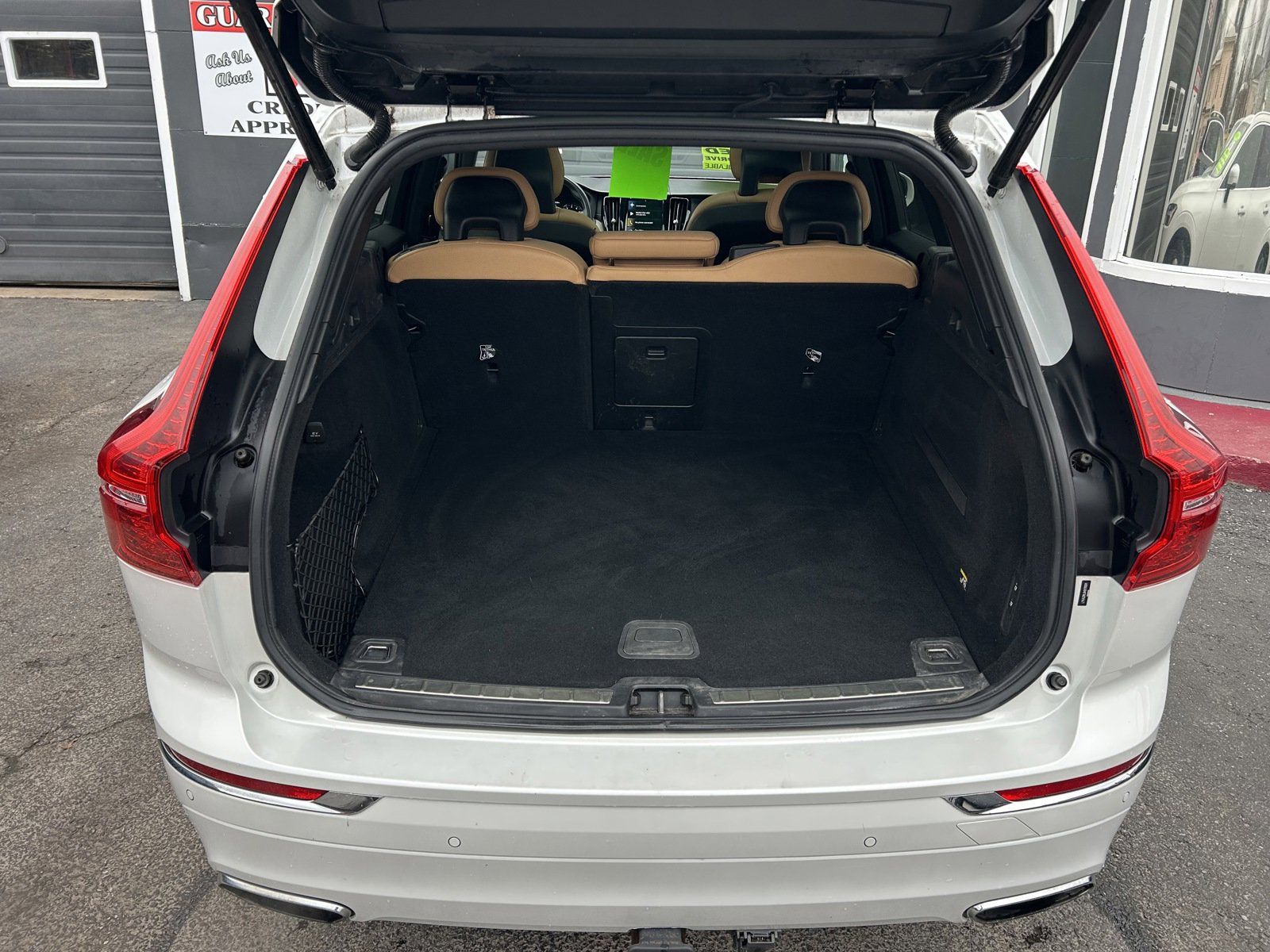Used 2019 Volvo XC60 T6 Inscription w/ Protection Package AWD/4WD image 29