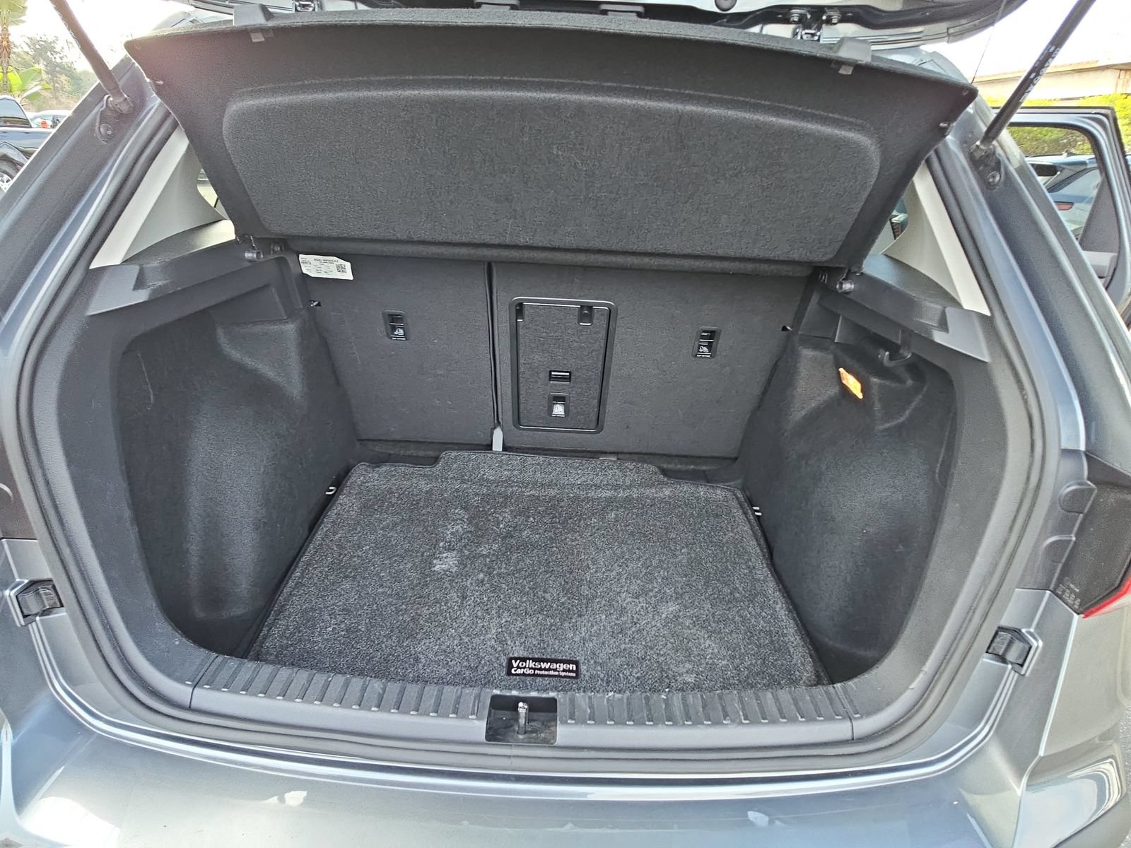 Certified 2022 Volkswagen Taos SE FWD image 12