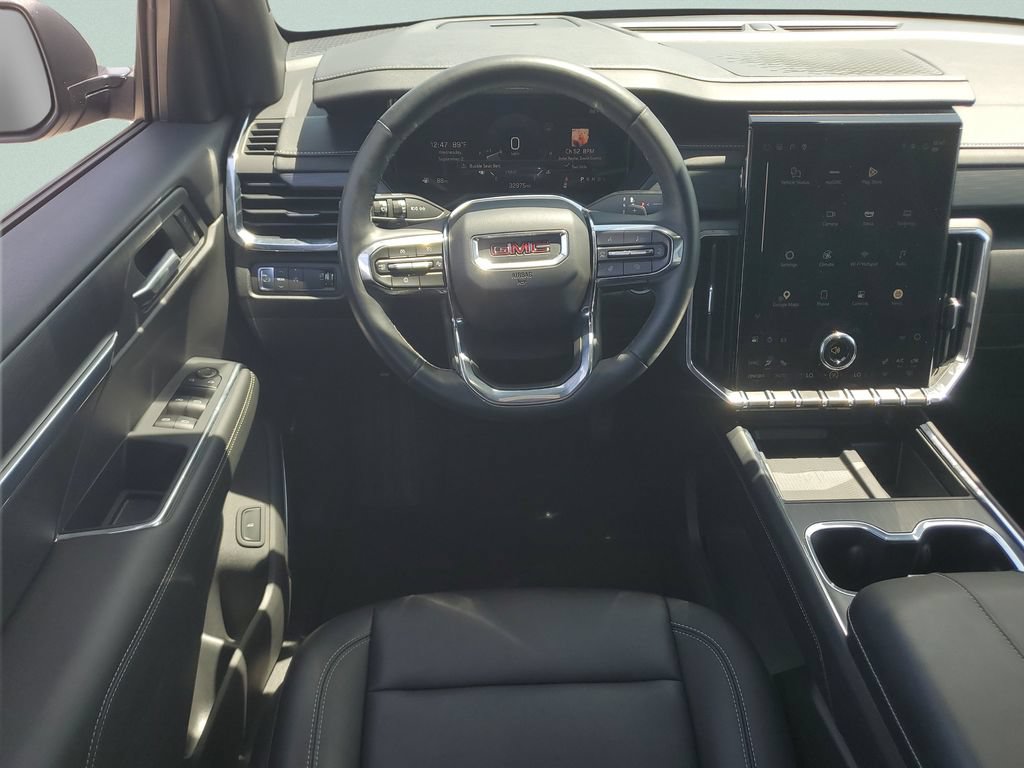 Used 2025 GMC Acadia Elevation w/ Elevation Premium Package FWD image 12