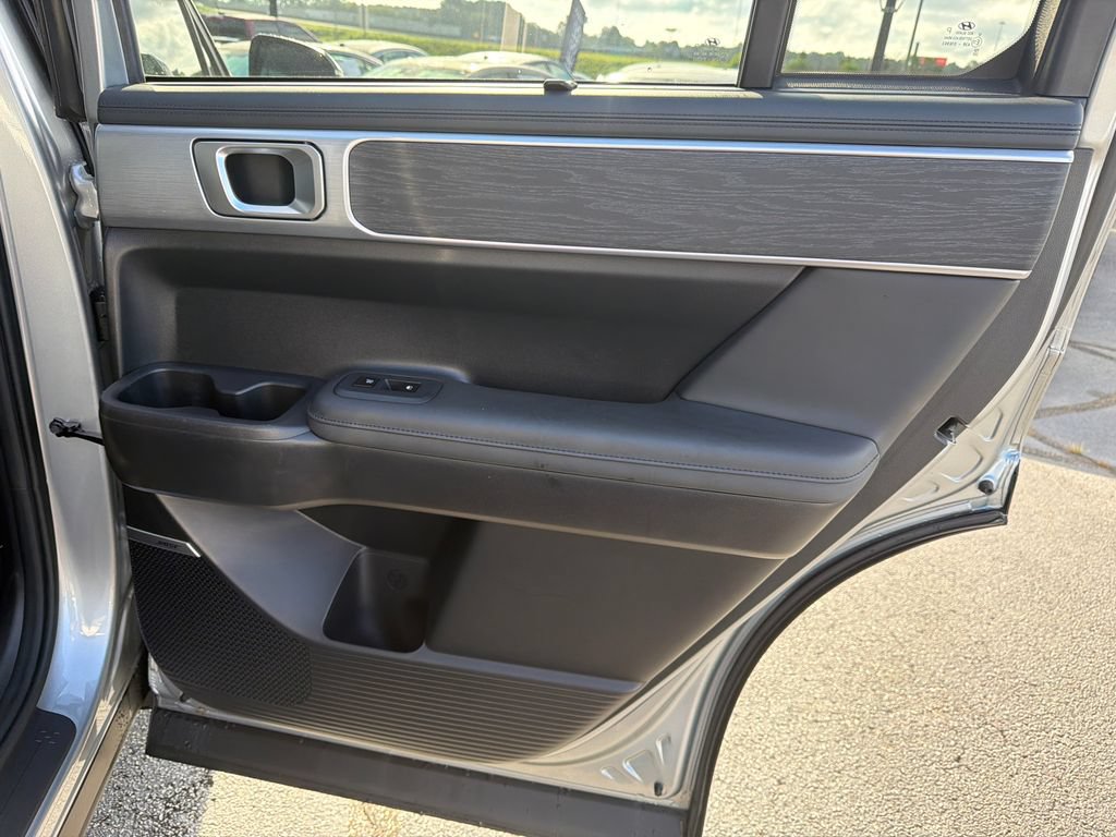 Used 2024 Hyundai Santa Fe Limited FWD image 16