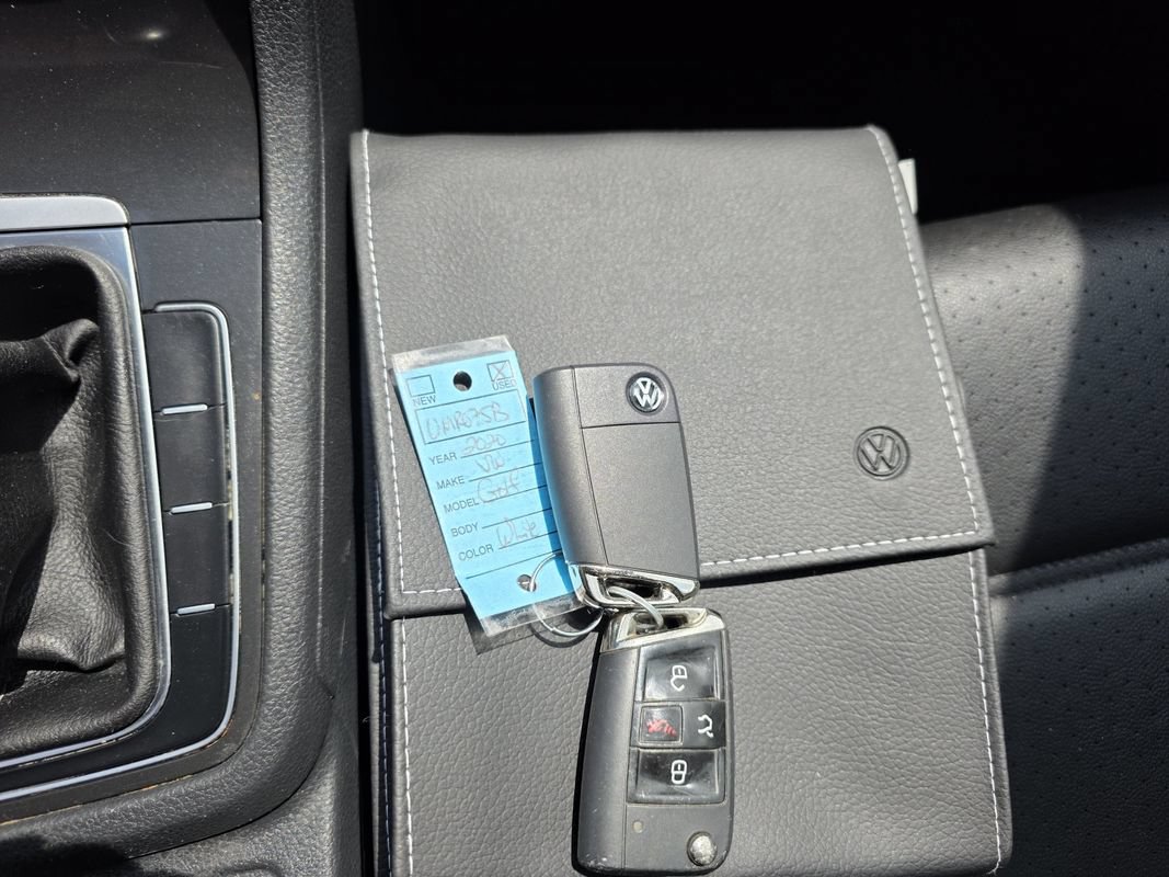 Used 2020 Volkswagen Golf 4-Door FWD image 30