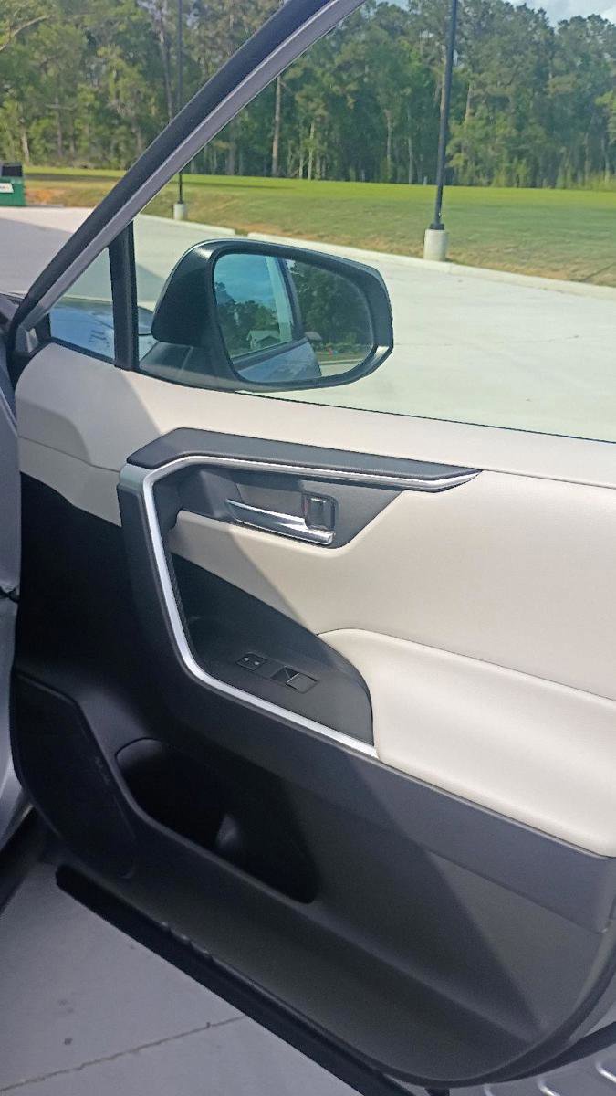 Used 2024 Toyota RAV4 XLE Premium FWD image 19