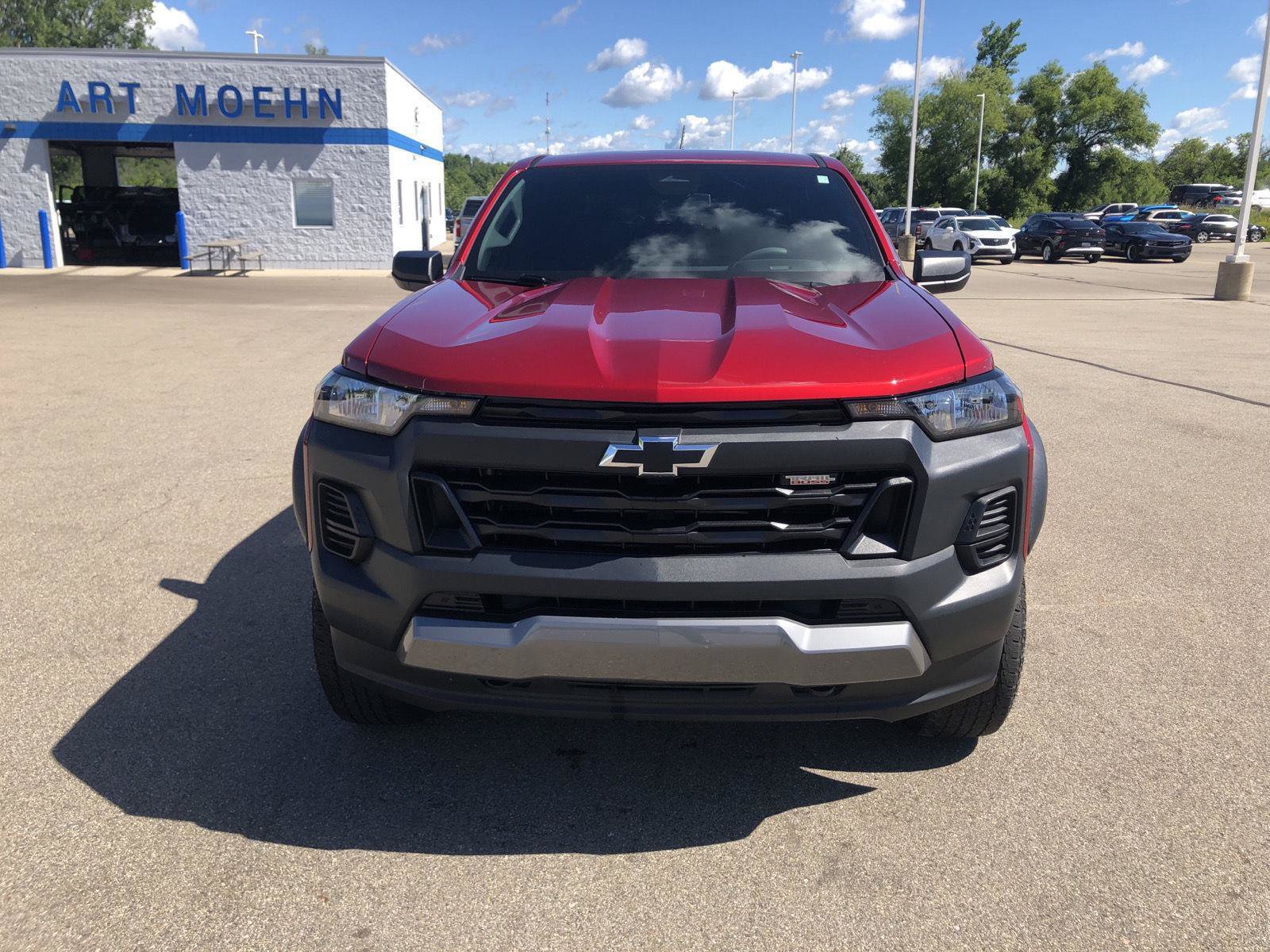 Used 2024 Chevrolet Colorado Trail Boss AWD/4WD image 11