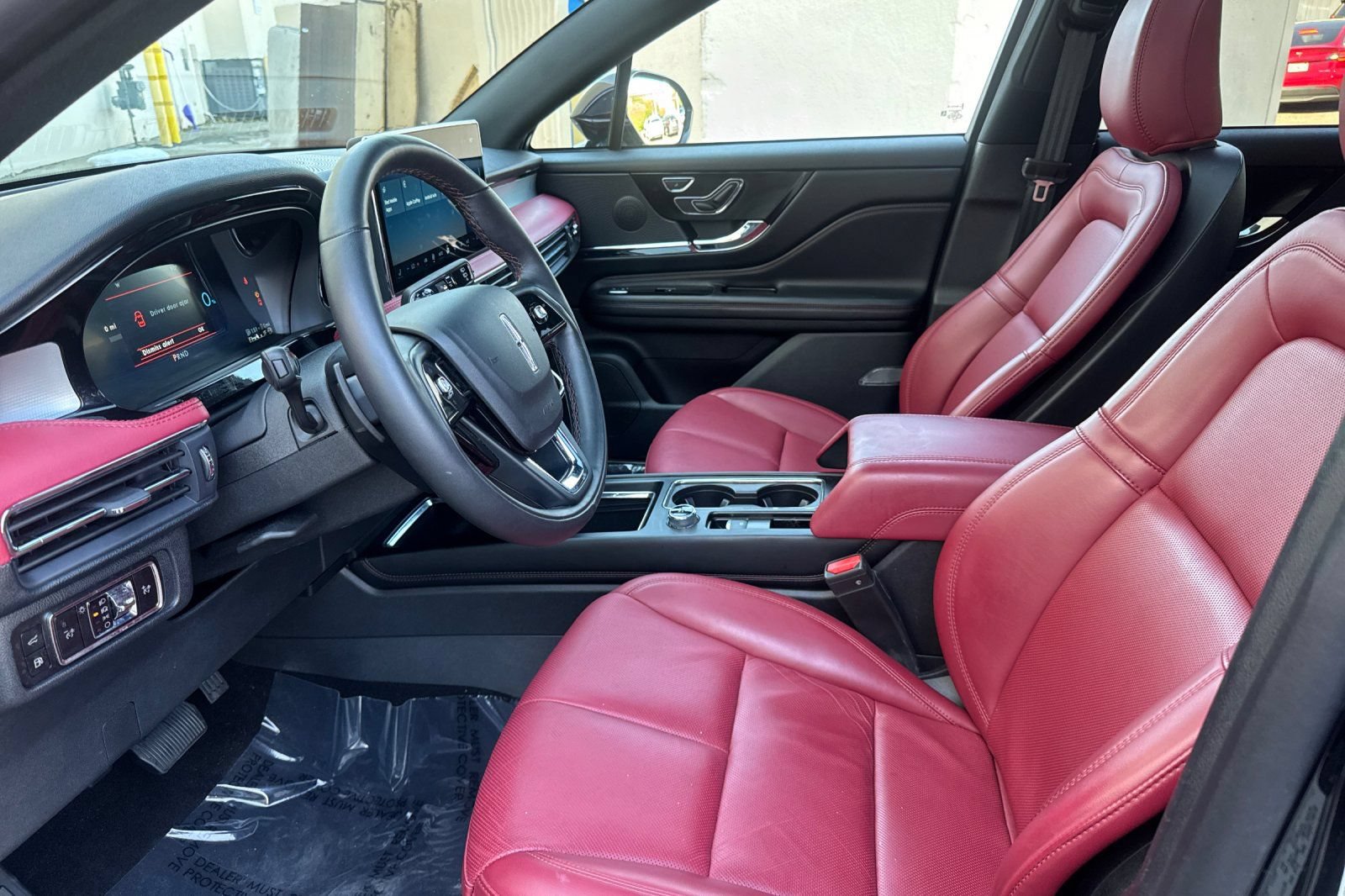 Used 2025 Lincoln Corsair Grand Touring AWD/4WD image 10