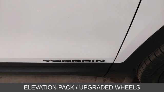 Used 2024 GMC Terrain SLE w/ Elevation Edition FWD image 42