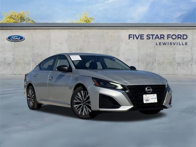 Used 2024 Nissan Altima 2.5 SV