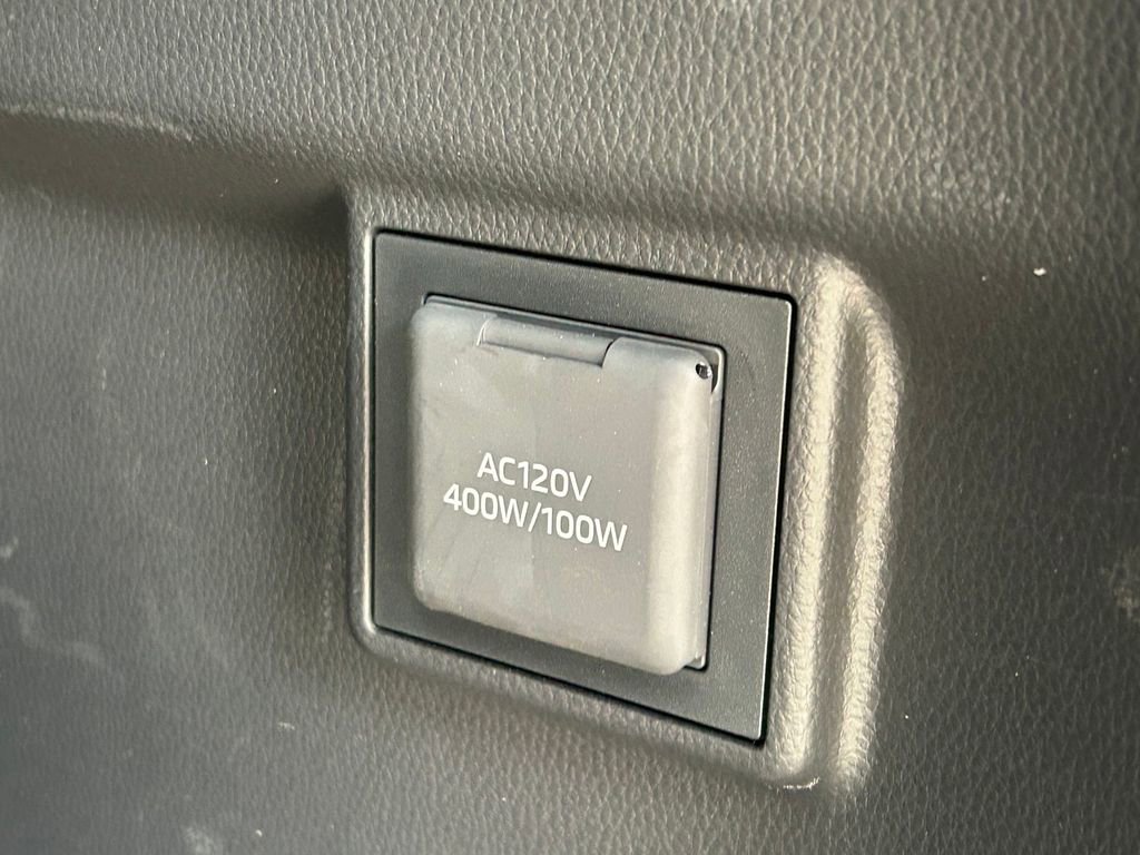 Used 2025 Lexus GX 550 w/ Accessory Package (2T) AWD/4WD image 14