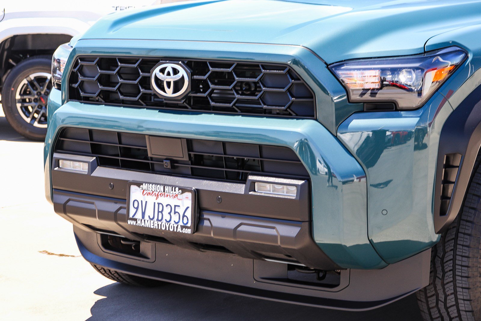 Certified 2025 Toyota 4Runner TRD Off-Road AWD/4WD image 9