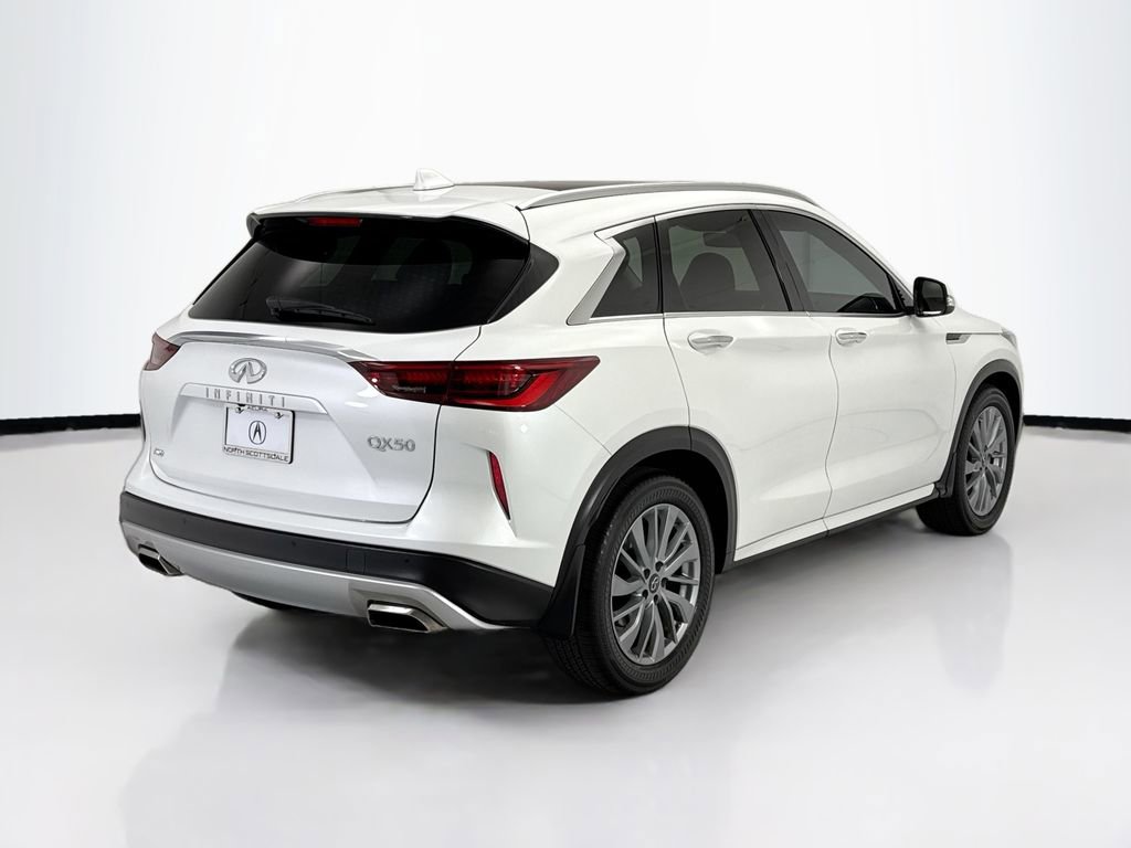 Used 2023 INFINITI QX50 Luxe AWD/4WD image 5