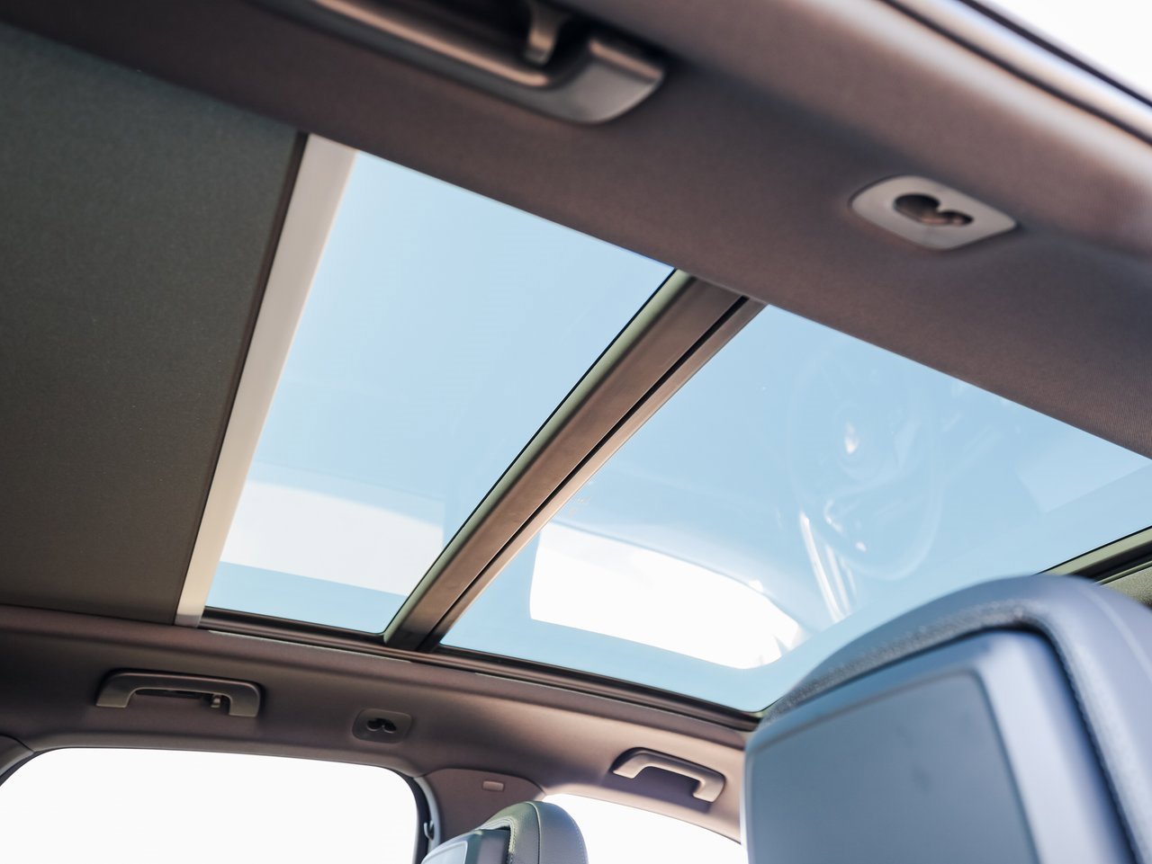 New 2025 Porsche Cayenne image 29