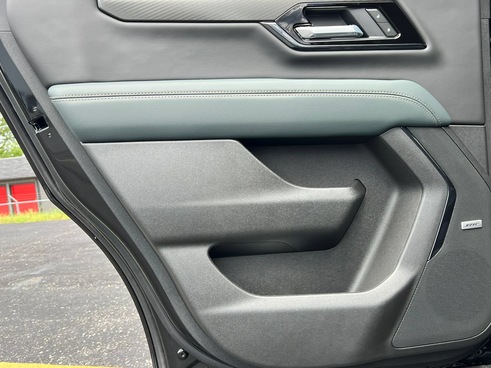 New 2026 GMC Yukon AT4 w/ AT4 Premium Plus Package AWD/4WD image 43