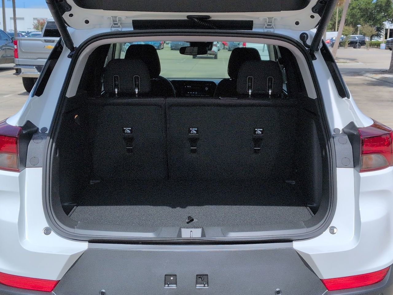 New 2026 Chevrolet TrailBlazer LT w/ Convenience Package FWD image 23