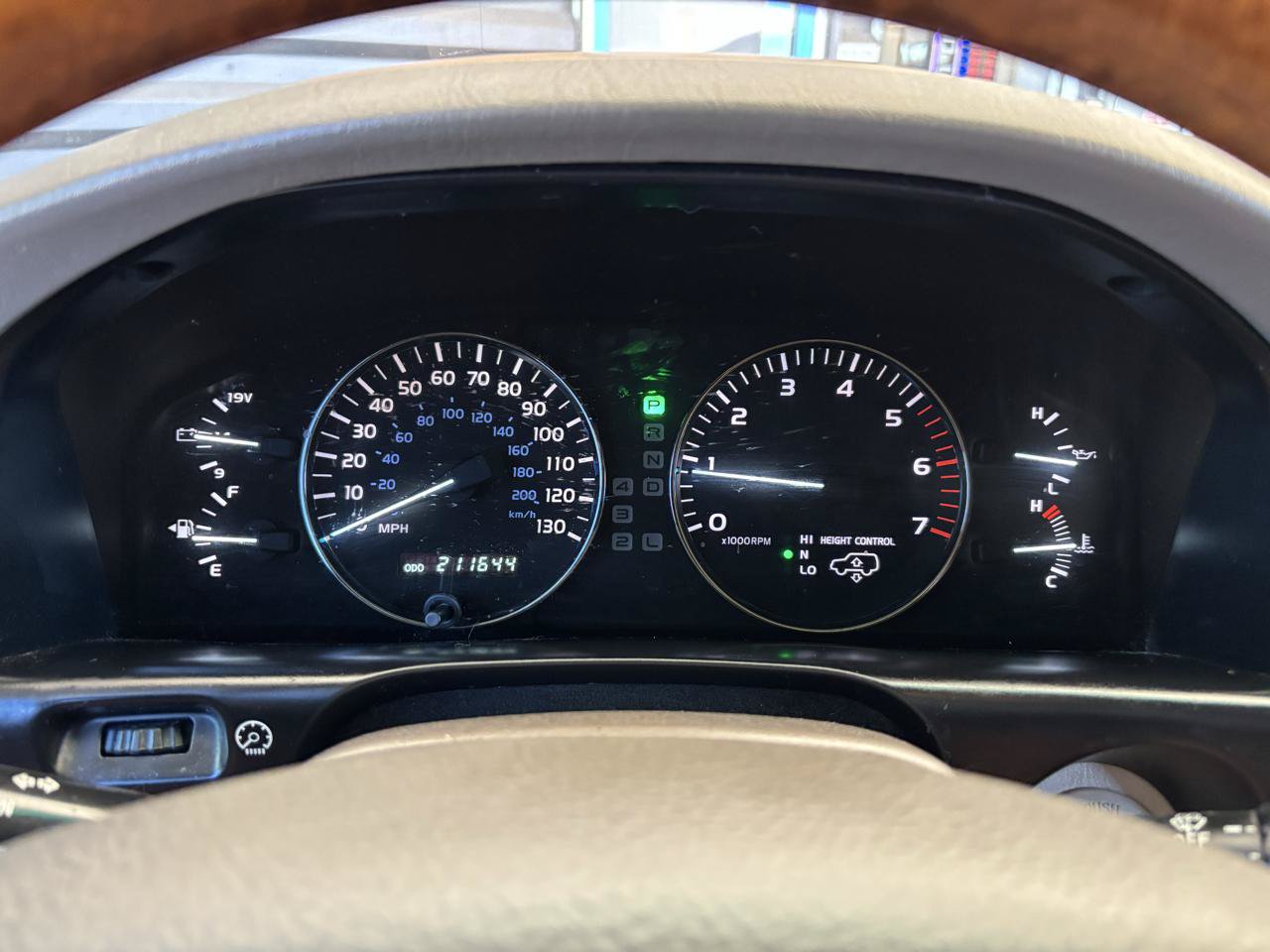 Used 2004 Lexus LX 470 4WD w/ Preferred Accessory Pkg image 14