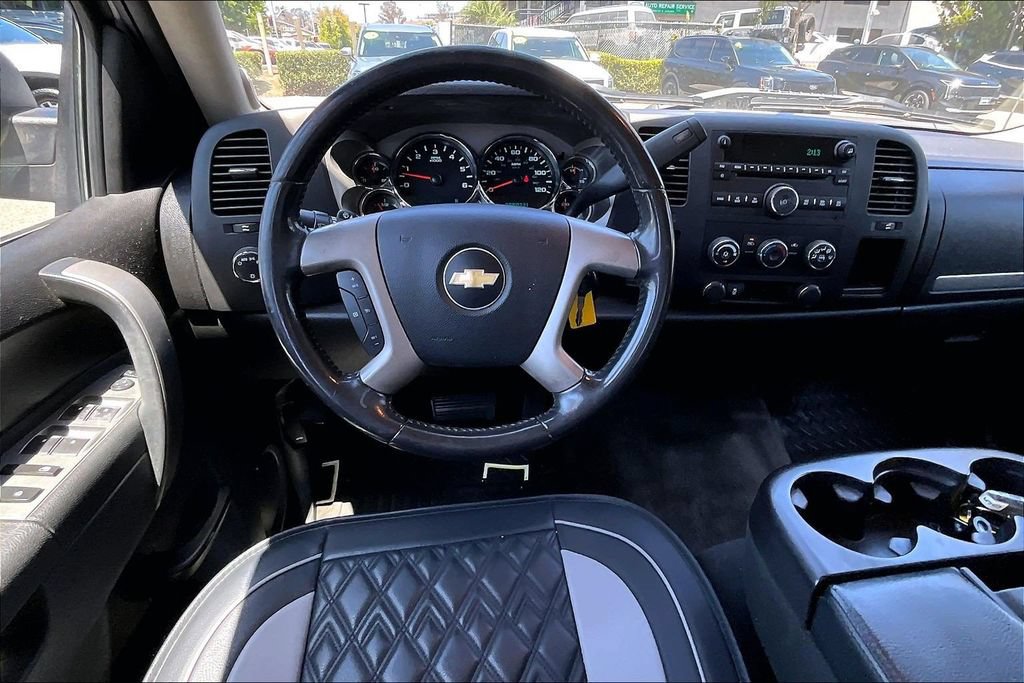 Used 2012 Chevrolet Silverado 1500 LT RWD image 7