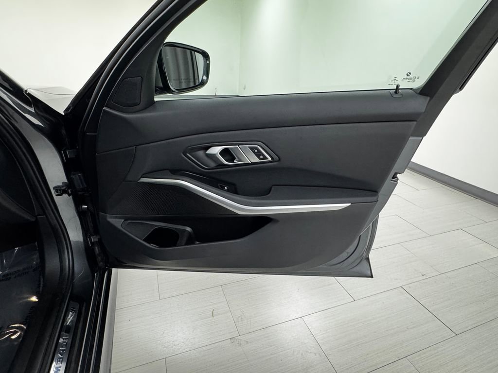 Used 2020 BMW M340i image 13