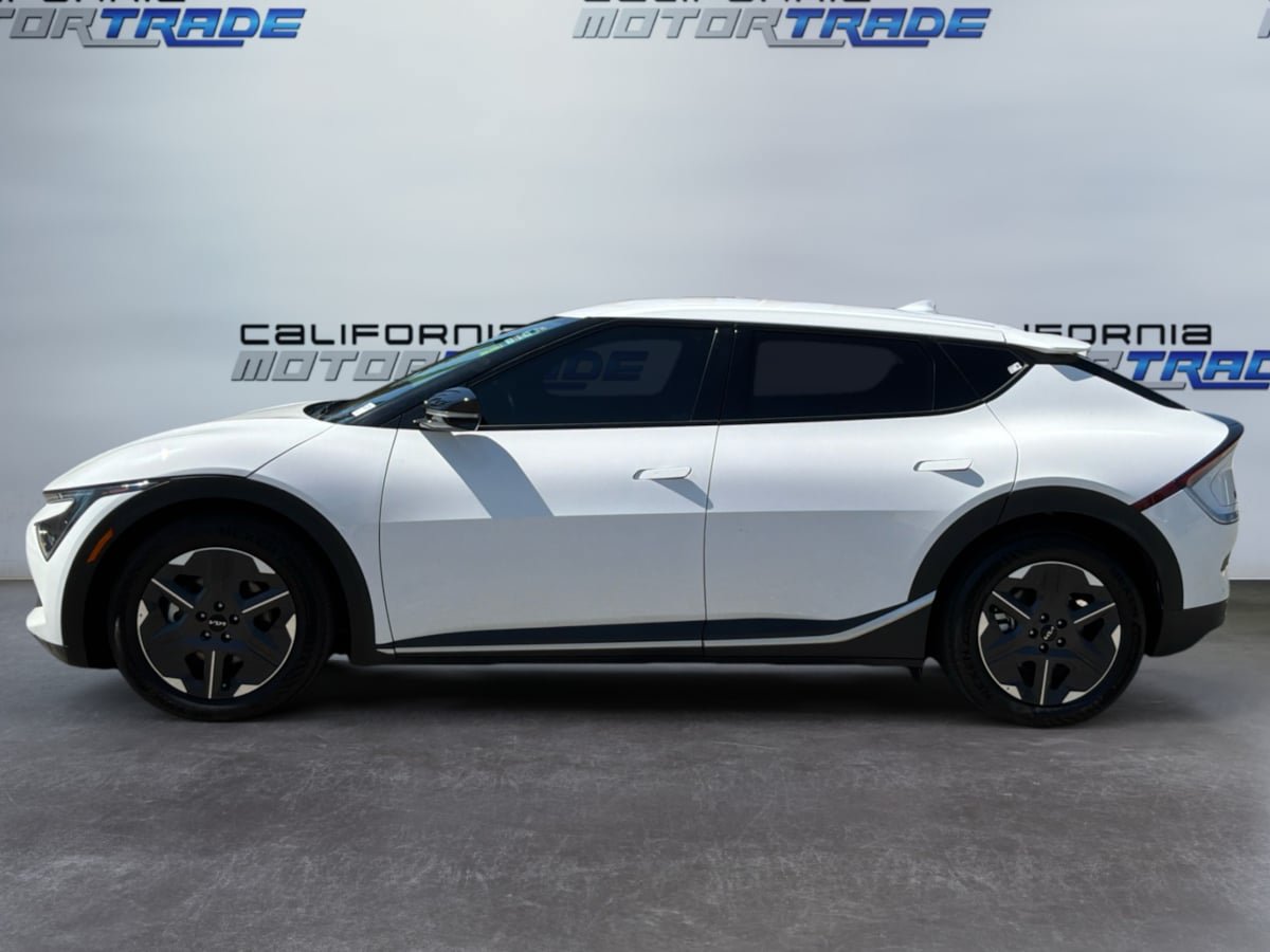 Used 2025 Kia EV6 Light RWD image 8
