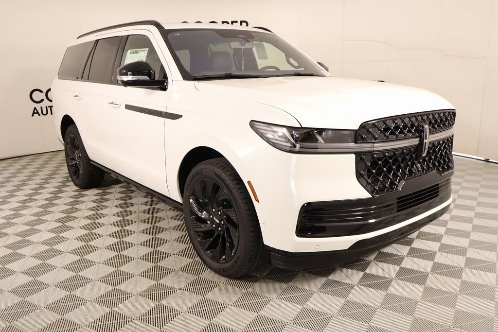 New 2025 Lincoln Navigator Reserve w/ Jet Appearance Package