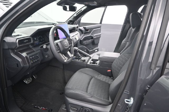 New 2026 Toyota 4Runner TRD Sport Premium AWD/4WD image 4