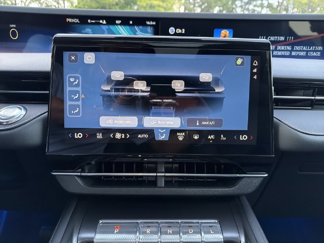 New 2026 Lincoln Nautilus Reserve AWD/4WD image 19