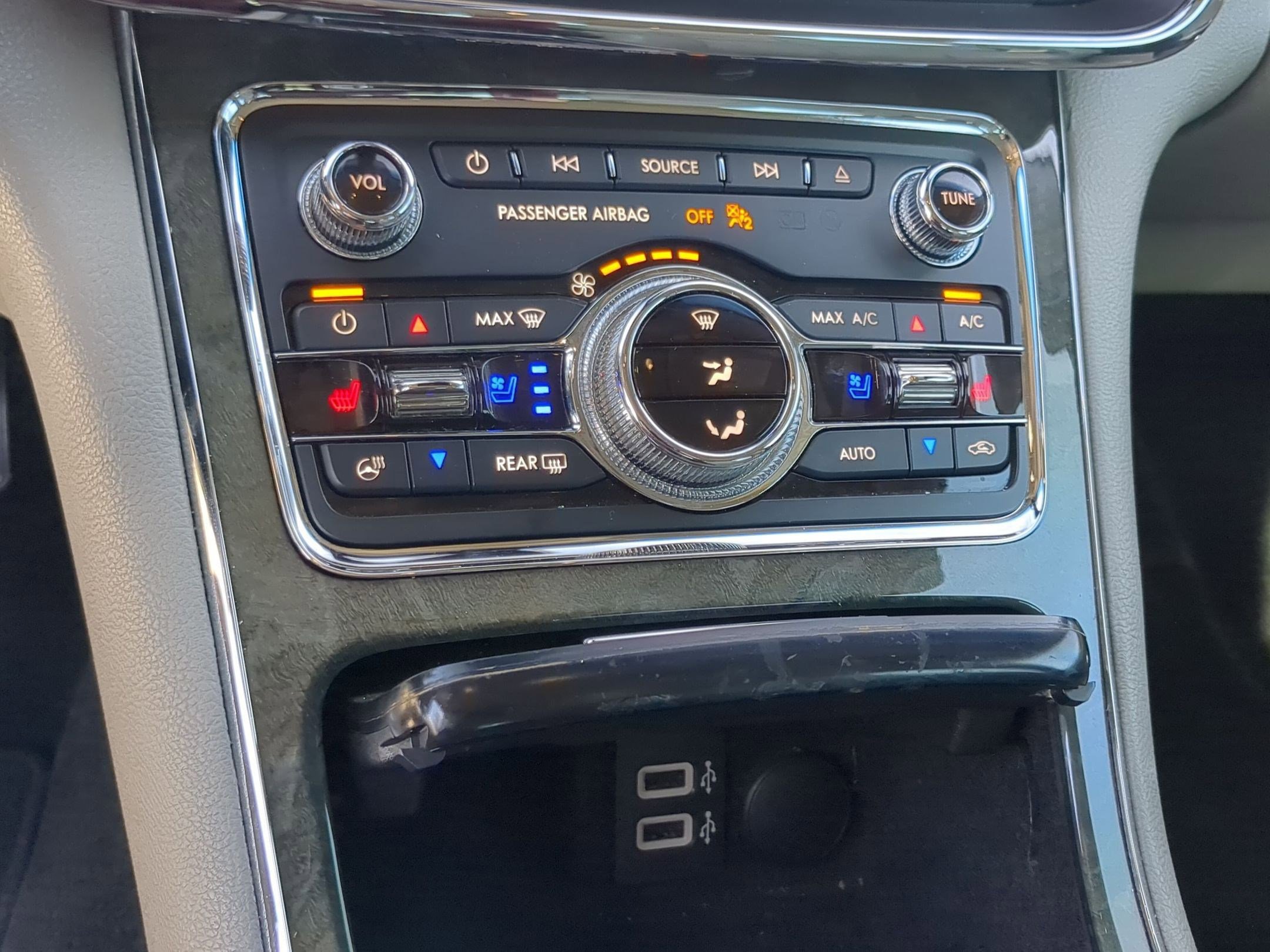 Used 2018 Lincoln Continental Reserve image 18