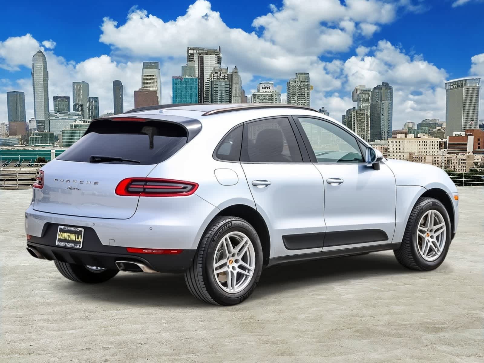 Used 2018 Porsche Macan AWD/4WD image 4