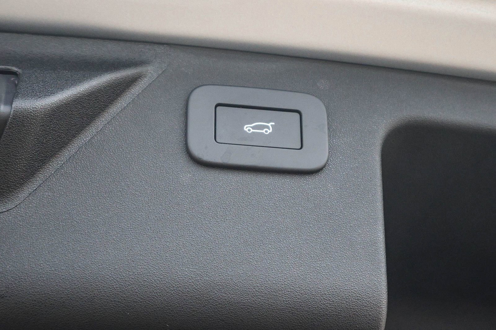 New 2026 Land Rover Discovery Sport Landmark image 27