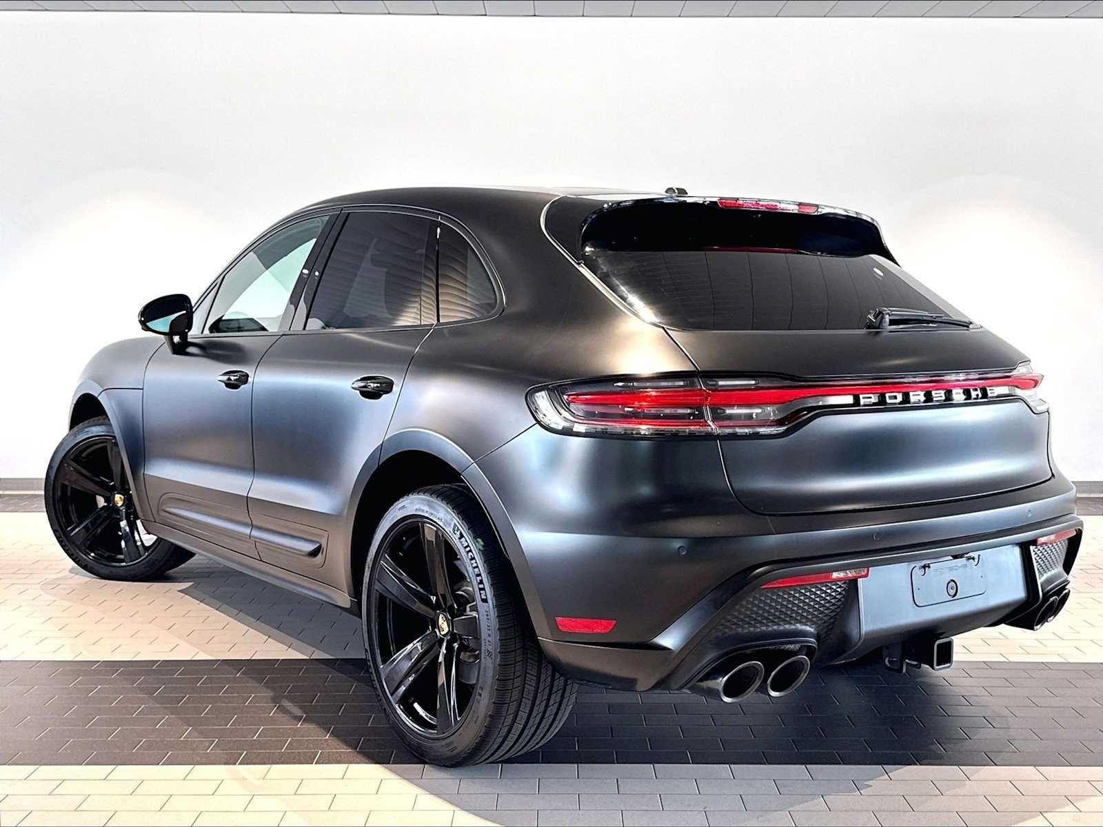 Used 2023 Porsche Macan AWD/4WD image 3