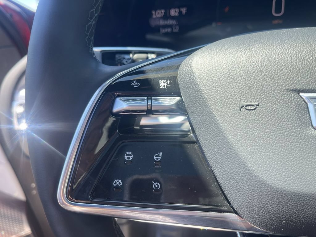 Certified 2025 Cadillac Lyriq Luxury AWD/4WD image 21