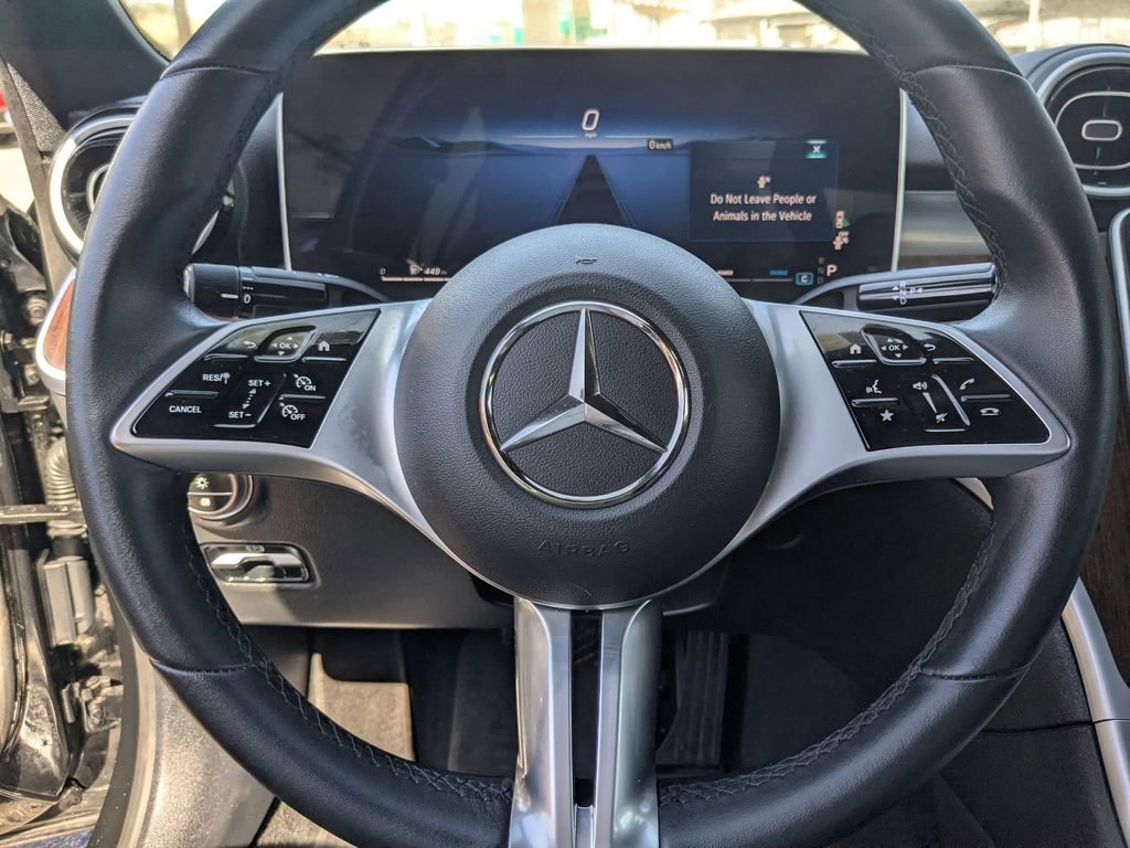 Used 2025 Mercedes-Benz C 300 4MATIC Sedan image 17