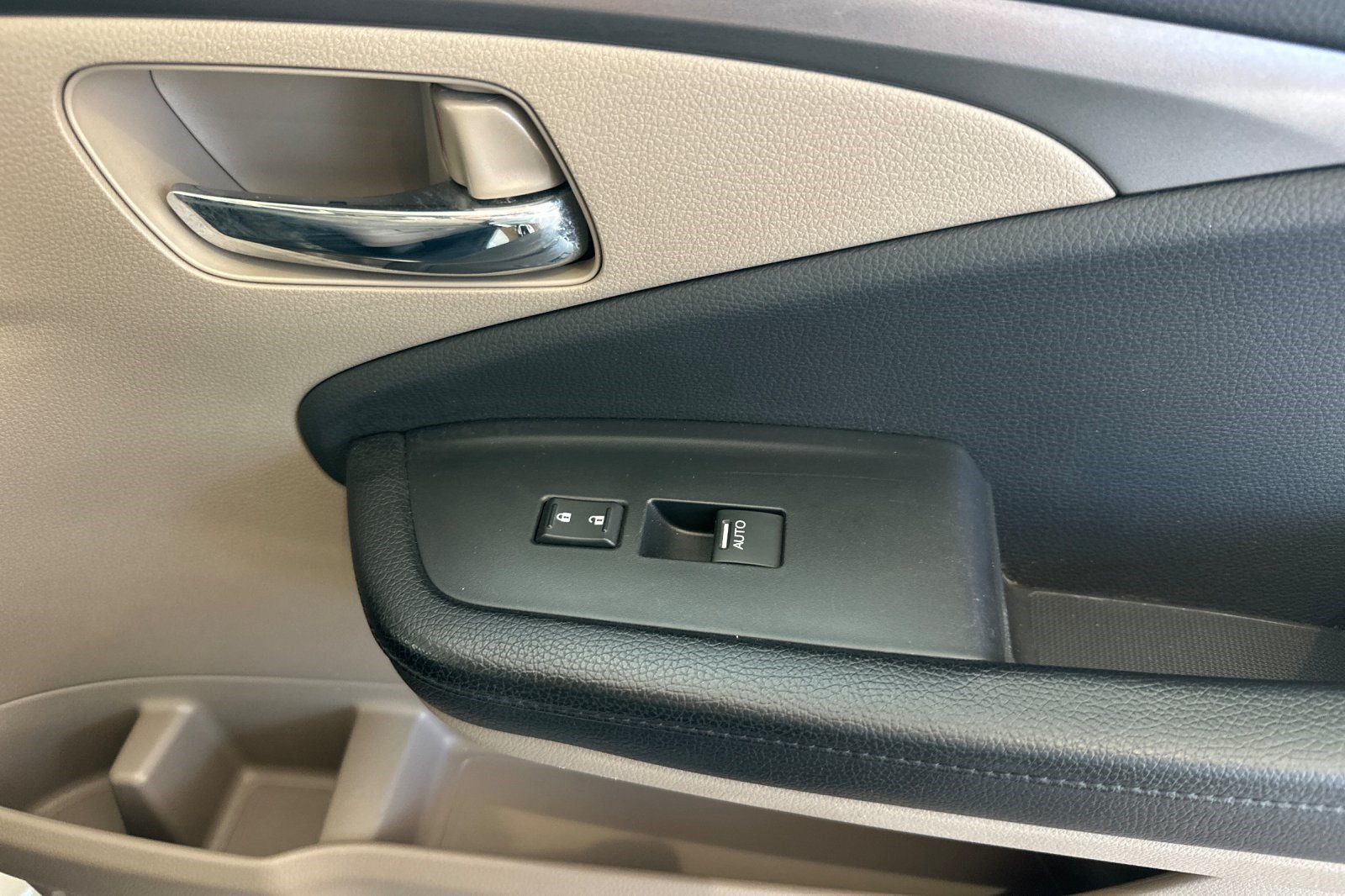 Used 2016 Honda Pilot EX-L image 23