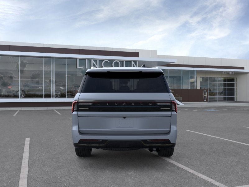 New 2026 Lincoln Navigator Reserve image 5