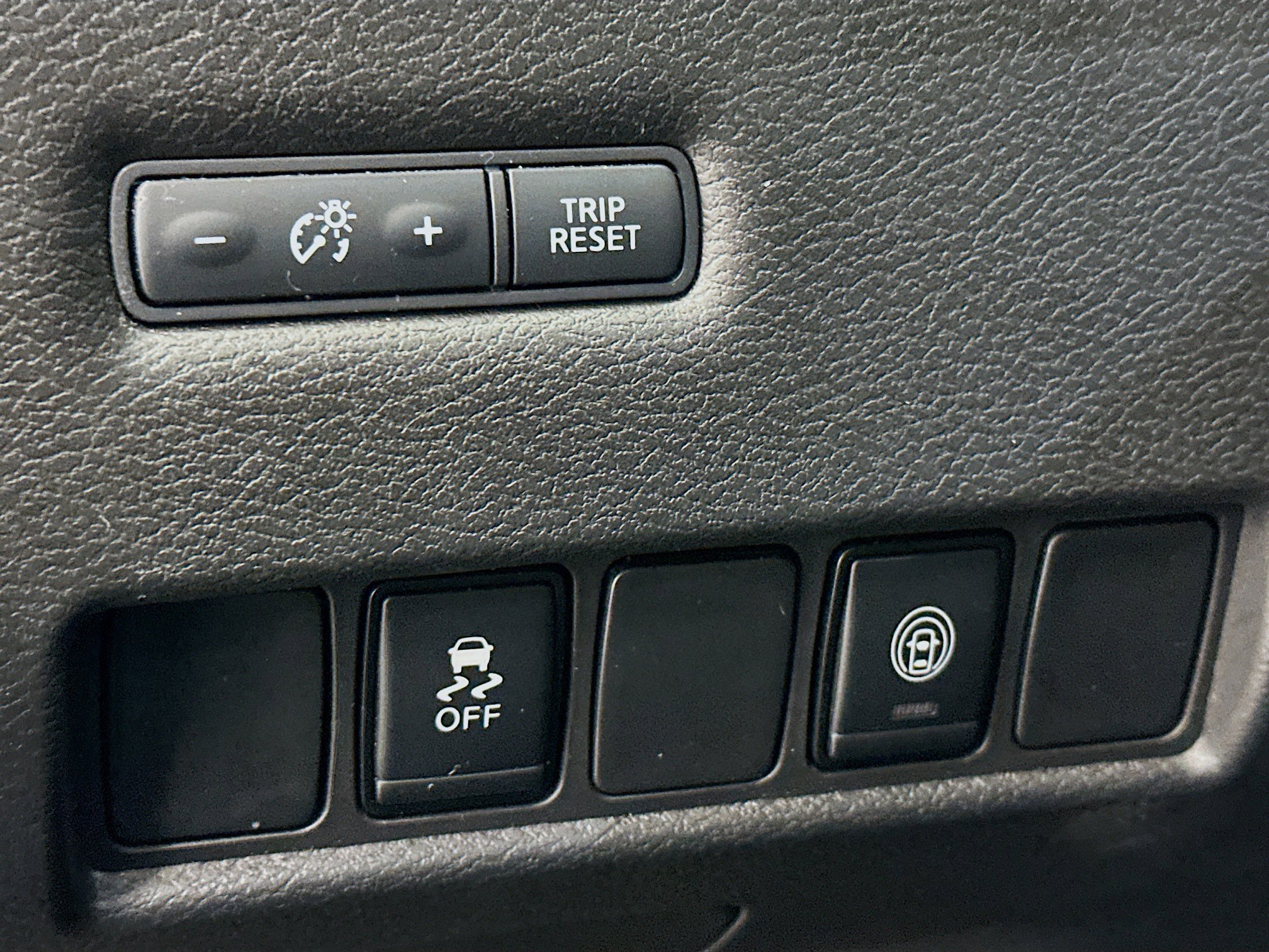 Used 2023 Nissan Murano SV w/ SV Midnight Edition Package image 17