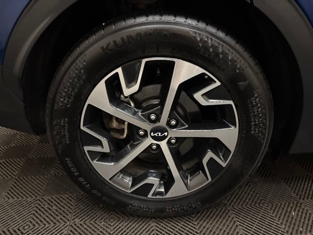 Certified 2025 Kia Sportage EX FWD image 24