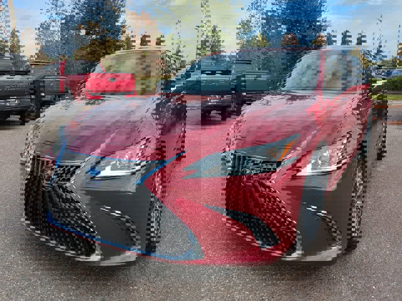 Used 2022 Lexus ES 300h w/ Premium Package image 2