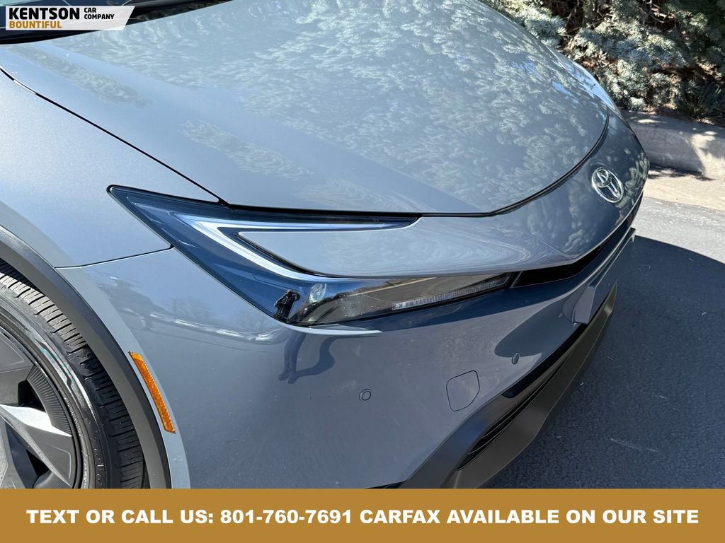 Used 2025 Toyota Prius LE image 14