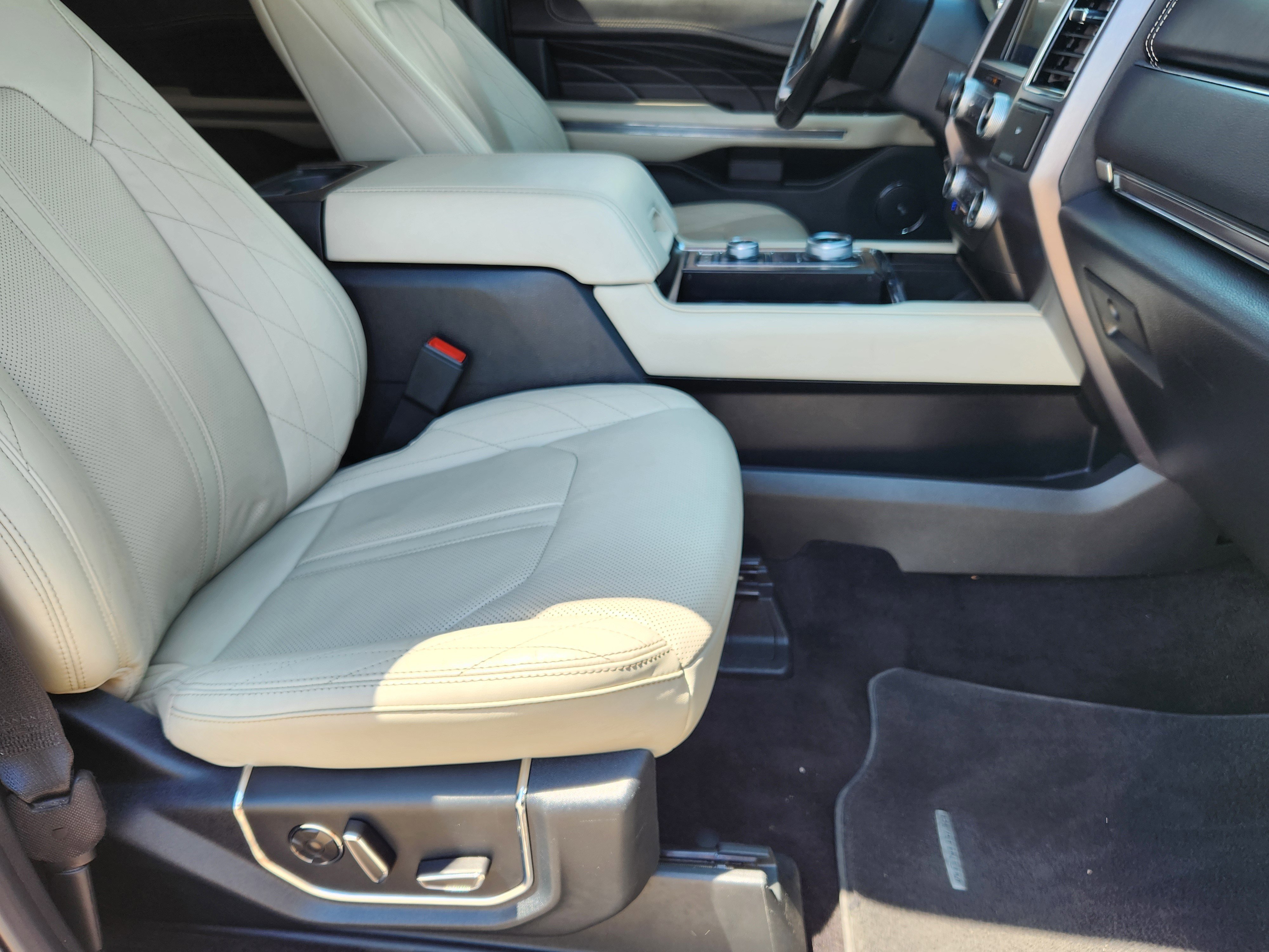 Used 2021 Ford Expedition Max Platinum image 14
