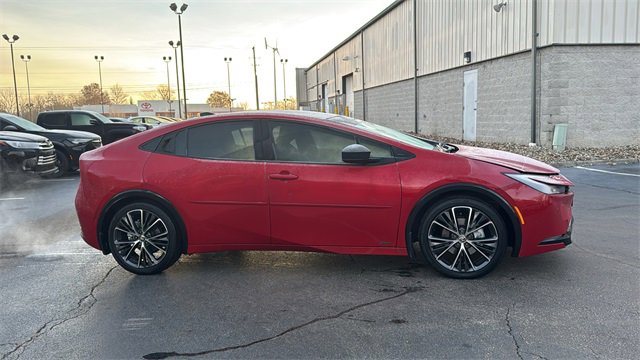 Used 2024 Toyota Prius XLE image 28